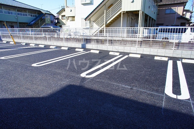 14/23 駐車場