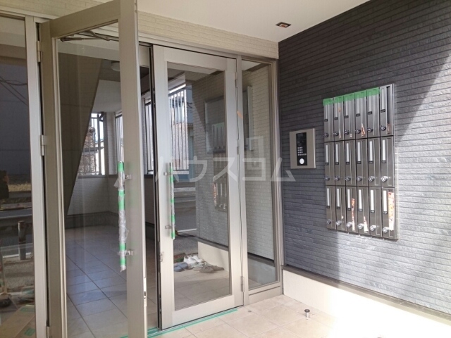 13/20 エントランス