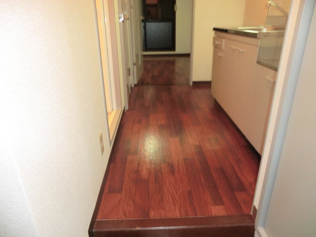 21/30 エントランス