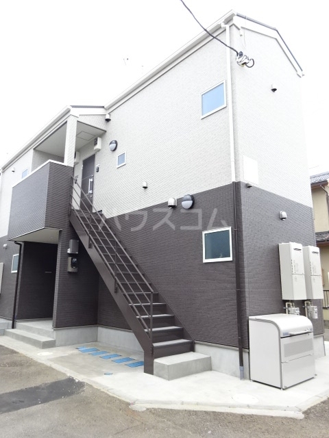 23/23 エントランス