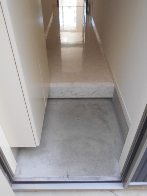 6/25 玄関