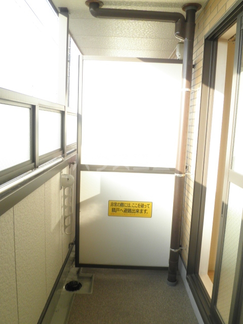 13/19 バルコニー