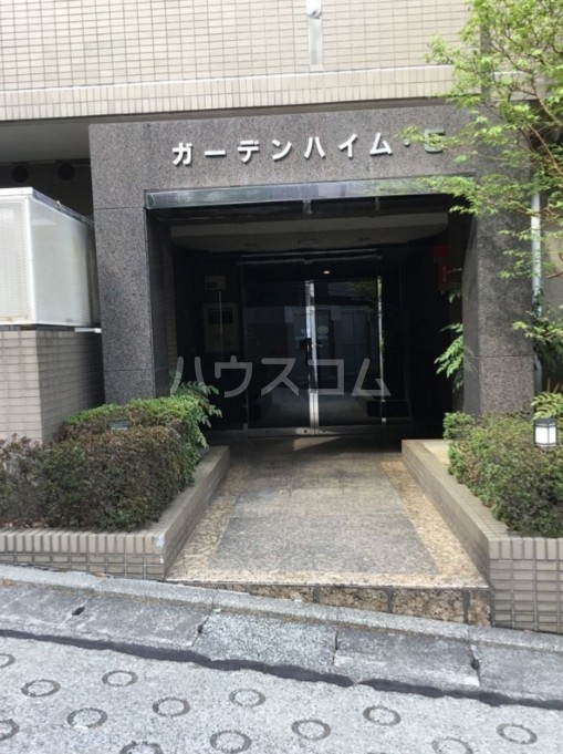 14/20 エントランス