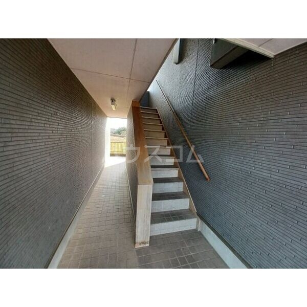 15/16 エントランス