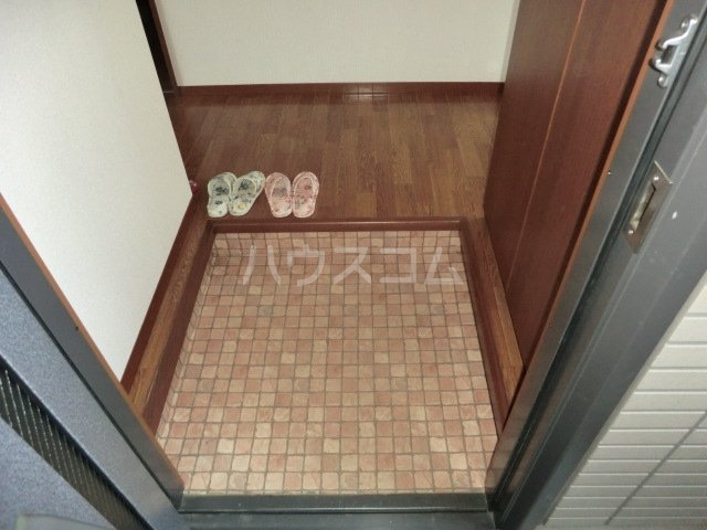 13/30 玄関
