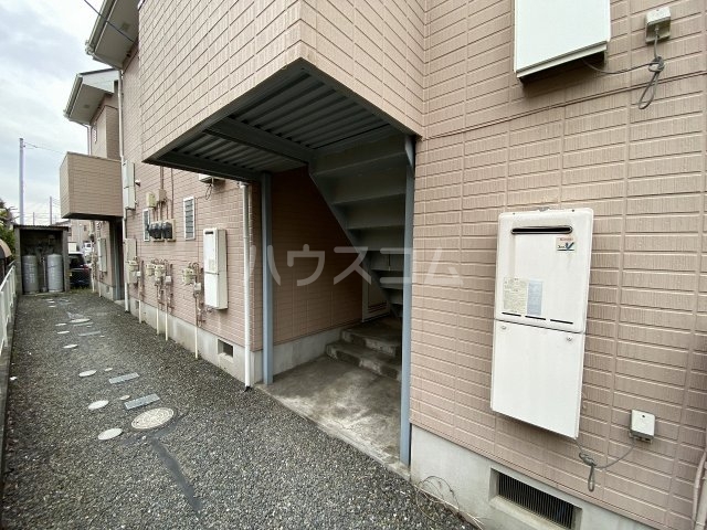 26/30 エントランス