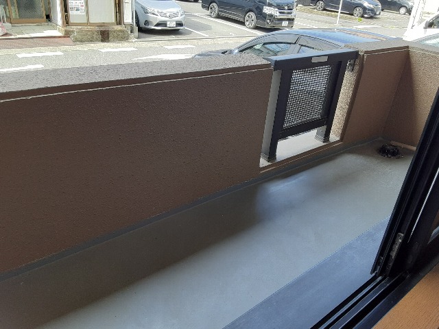 18/28 バルコニー