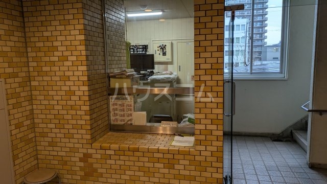 2/5 エントランス