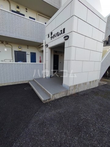 21/23 エントランス