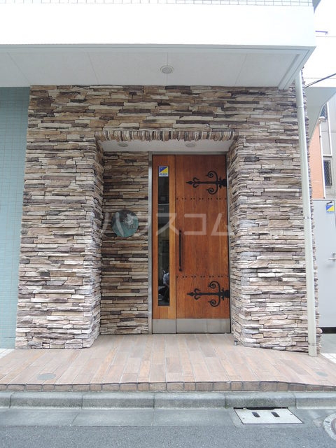 19/22 エントランス