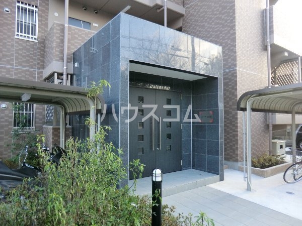 15/18 エントランス