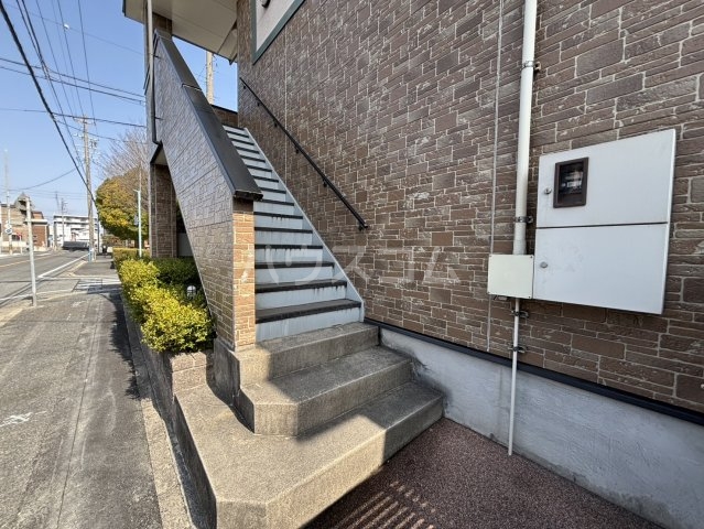 22/30 エントランス