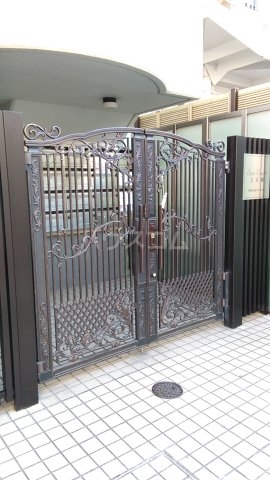 29/30 エントランス