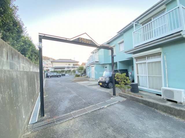 26/30 エントランス