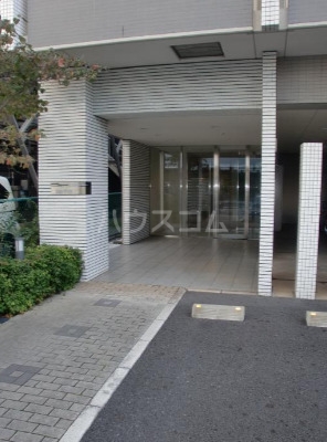 18/24 エントランス