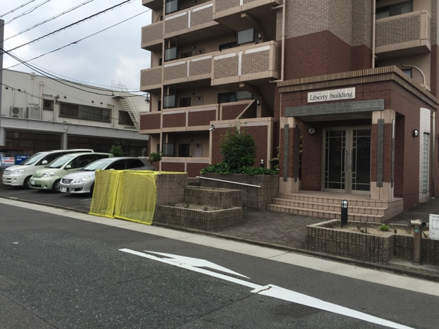 19/28 エントランス