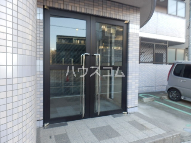 19/26 エントランス