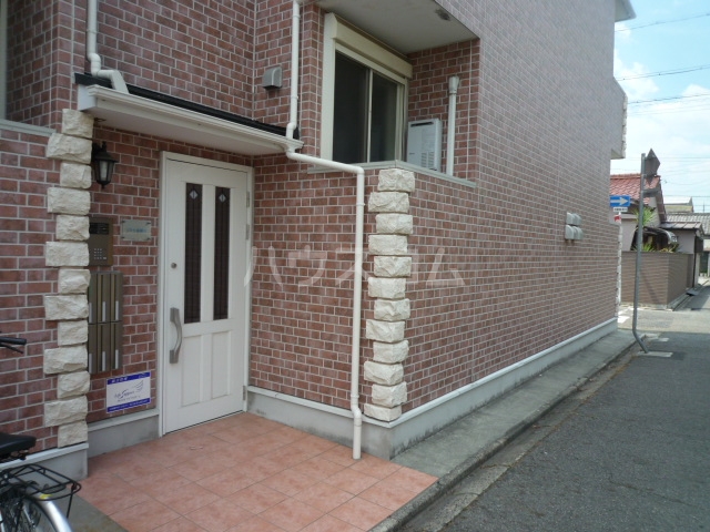 16/24 エントランス