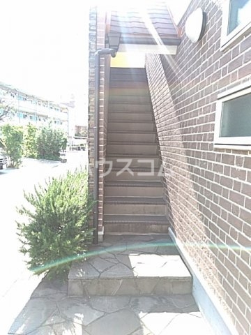 26/30 エントランス