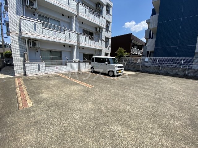 17/25 駐車場