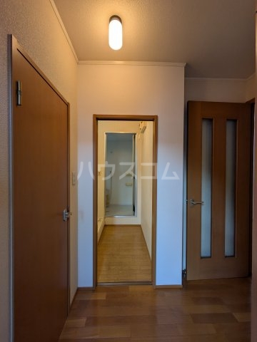 22/23 エントランス