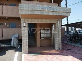 15/23 エントランス