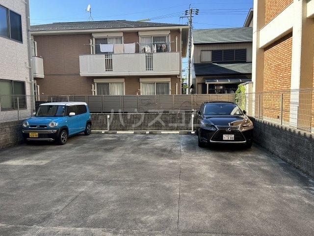 22/30 駐車場