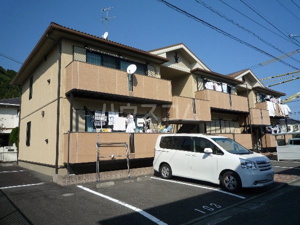 16/17 エントランス