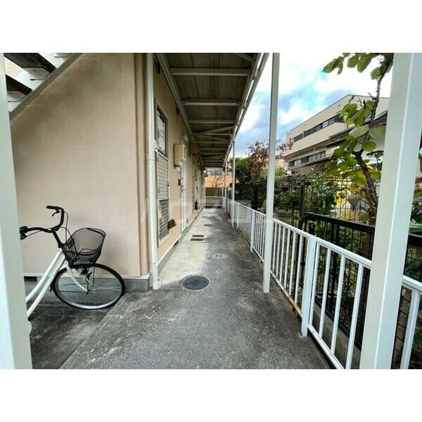 13/23 エントランス