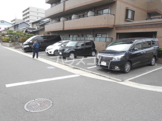22/29 駐車場