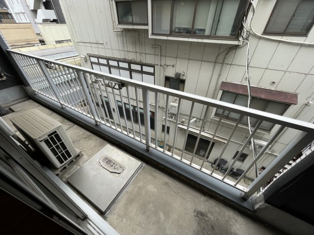 13/29 バルコニー