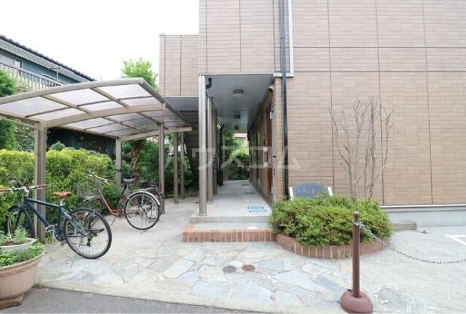 17/22 エントランス