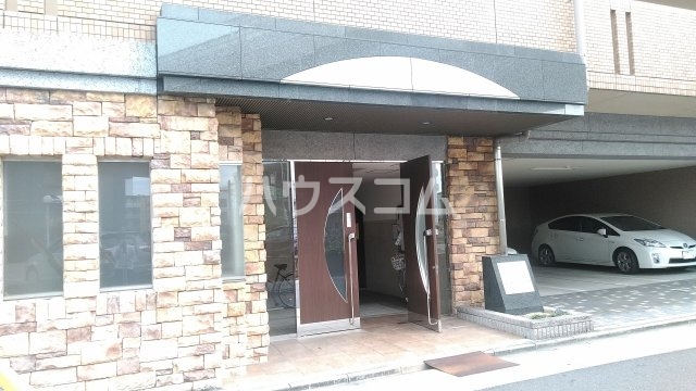 16/25 エントランス