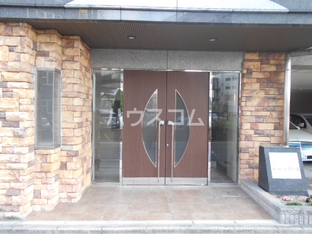 21/29 エントランス