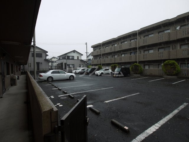 15/23 駐車場