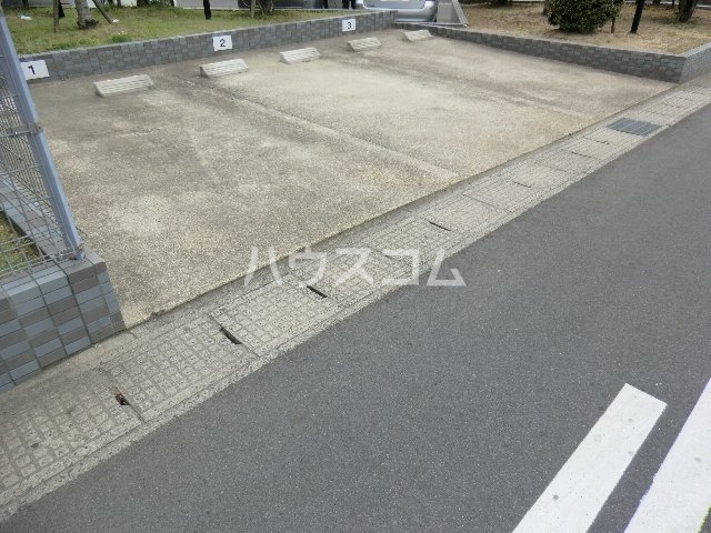 28/30 駐車場