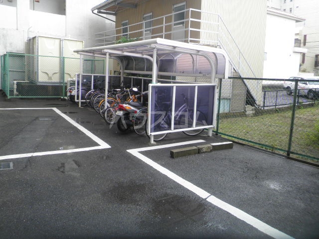 22/30 駐車場