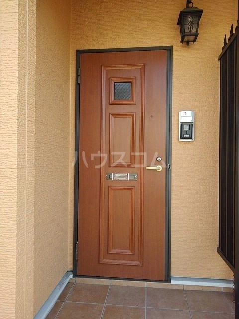 15/26 エントランス