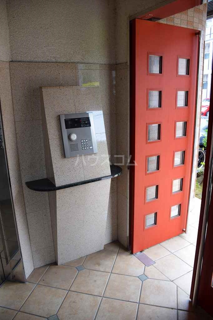 15/28 エントランス