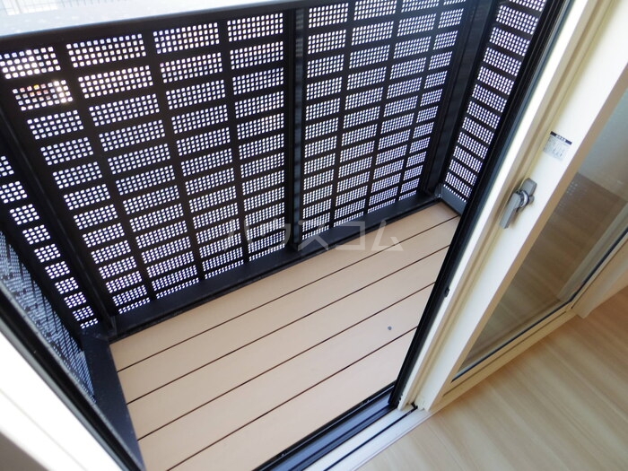 13/18 バルコニー