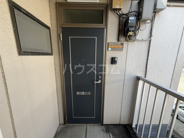 16/30 玄関