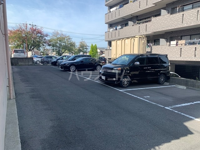 22/29 駐車場