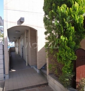 2/4 エントランス