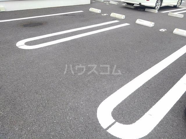 21/28 駐車場