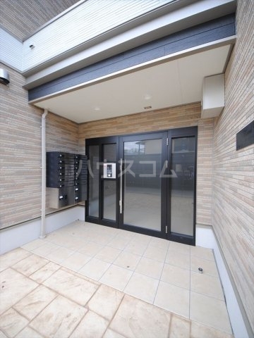 17/27 エントランス