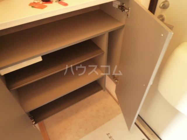 19/23 エントランス