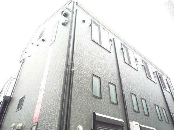 16/25 エントランス