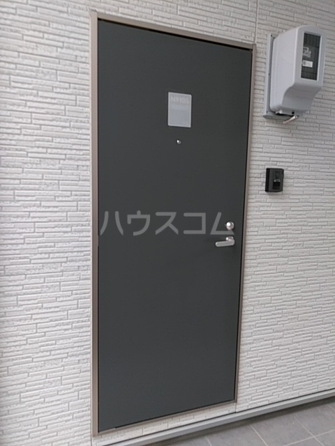 21/27 エントランス