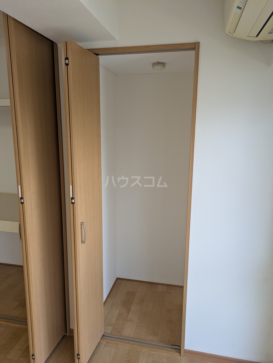 13/30 収納