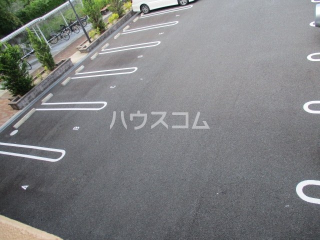 22/30 駐車場